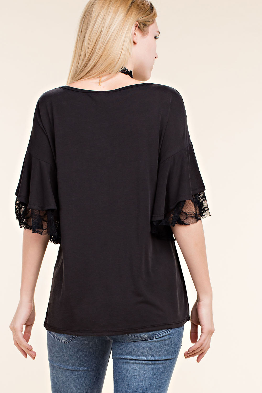 6100 Ruffled Lace SS Blk